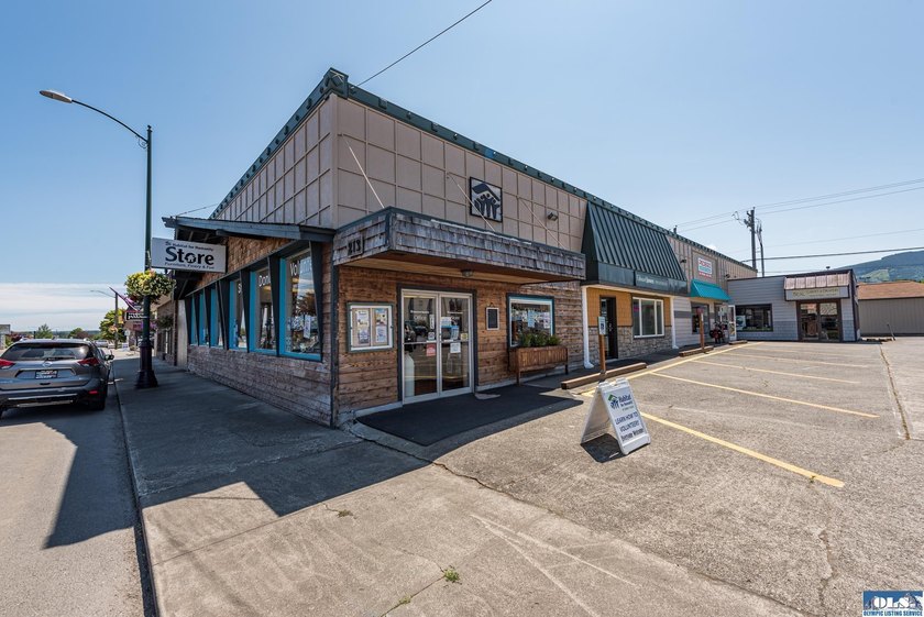 Excellent investment opportunity in ideal location, fully leased - photo 41