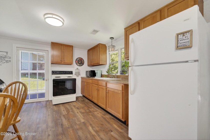 Updated waterfront home, dock &amp; boat ramp in subdivision! - photo 15
