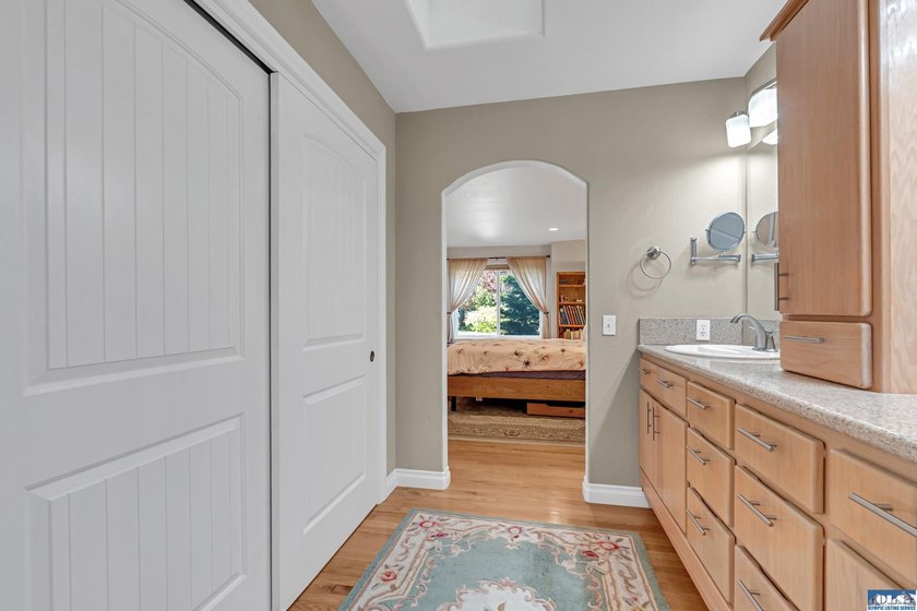 On Sunland's coveted Foursome Drive, this beautifully updated - photo 13