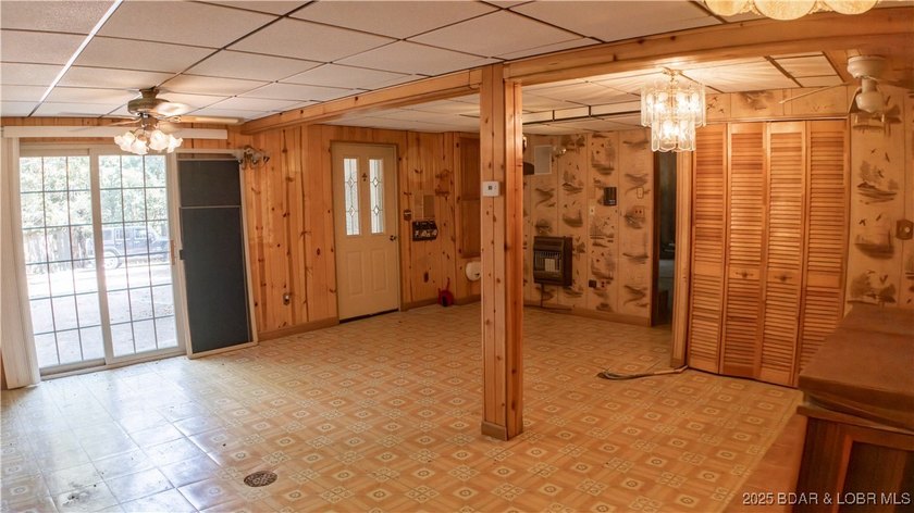 MOTIVATED SELLER! PRICED TO SELL!A spacious 3BR 3BA home with - photo 21
