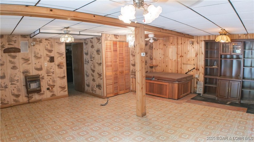 MOTIVATED SELLER! PRICED TO SELL!A spacious 3BR 3BA home with - photo 22