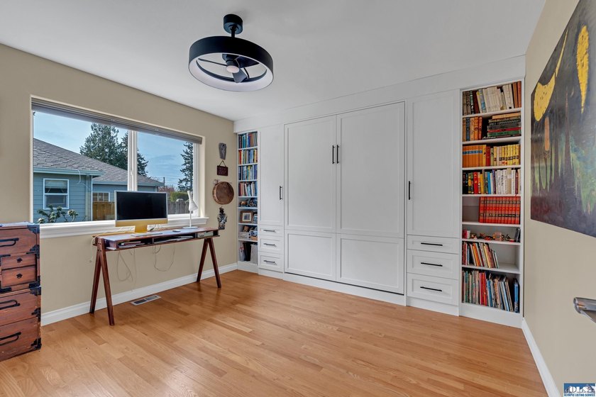 On Sunland's coveted Foursome Drive, this beautifully updated - photo 28