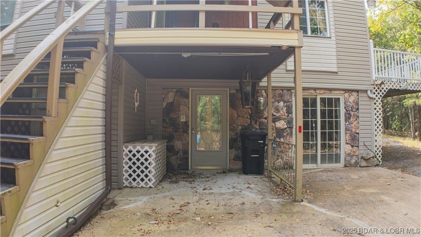 MOTIVATED SELLER! PRICED TO SELL!A spacious 3BR 3BA home with - photo 36