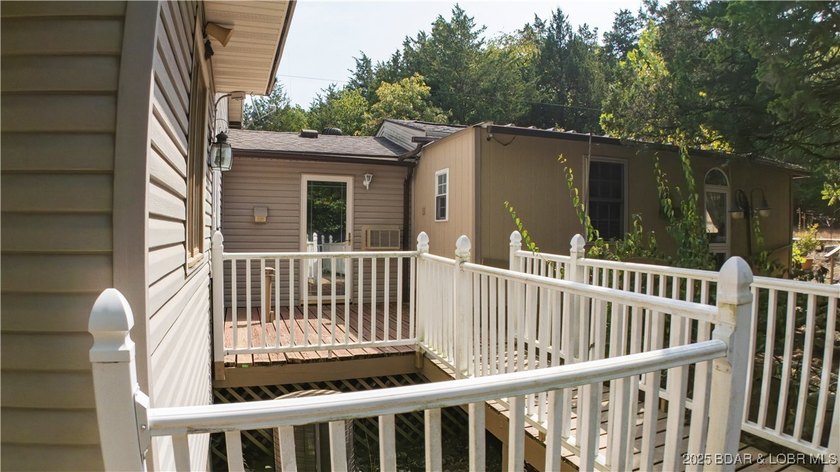 MOTIVATED SELLER! PRICED TO SELL!A spacious 3BR 3BA home with - photo 41