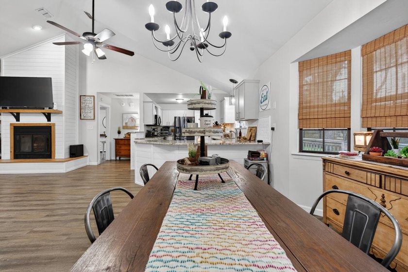 Don't miss this beautifully updated Smart Home with Florida - photo 10