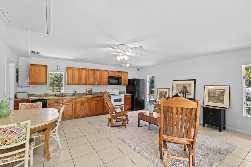 Located just minutes from Wellington's world-renowned horse show - photo 25