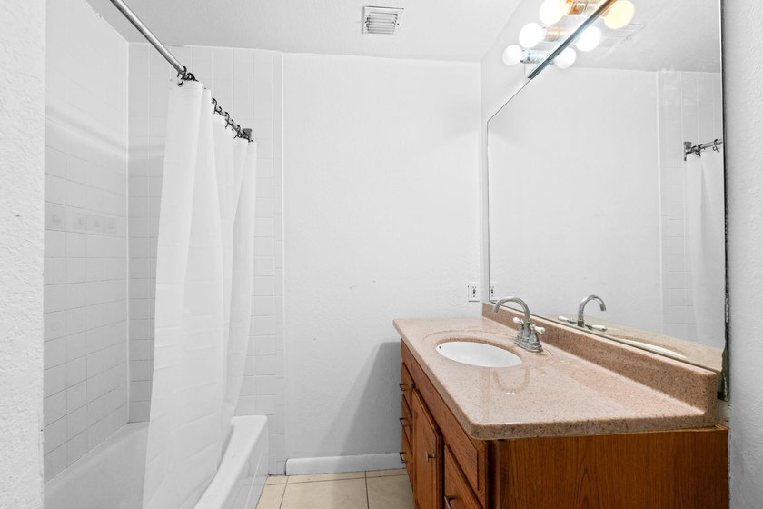 Located just minutes from Wellington's world-renowned horse show - photo 28