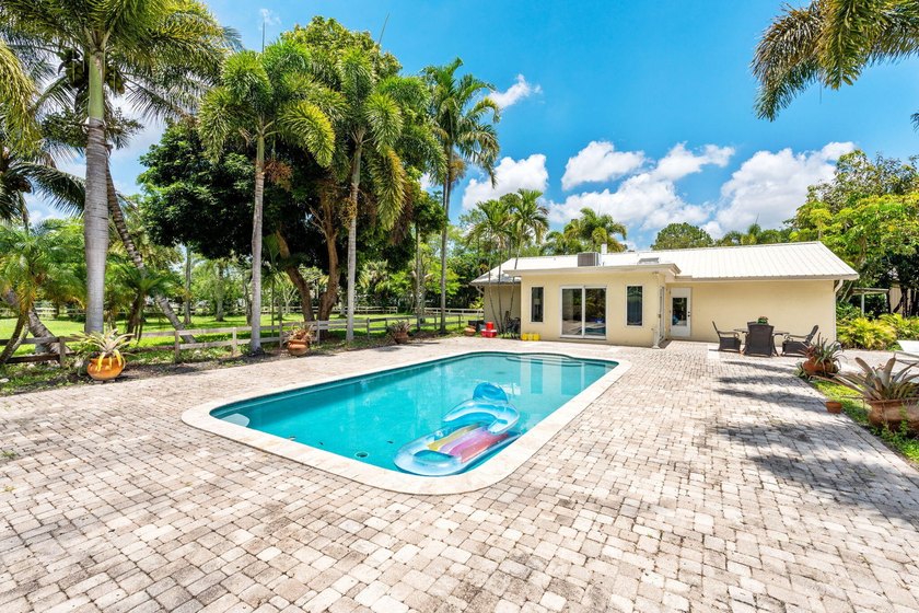 Located just minutes from Wellington's world-renowned horse show - photo 31