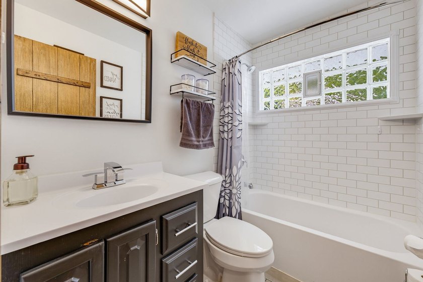 Move right into this beautifully maintained ranch in a fantastic - photo 13