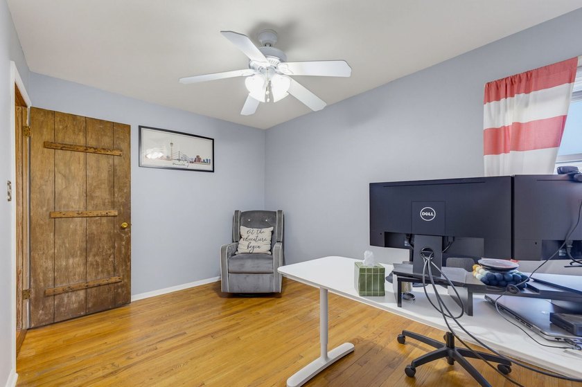 Move right into this beautifully maintained ranch in a fantastic - photo 15