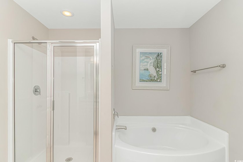 This very open and spacious 5-Bedroom, 5-Bath raised beach house - photo 24
