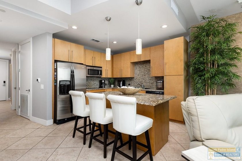 Experience coastal living at its finest in Sapphire Unit 1806, a - photo 3
