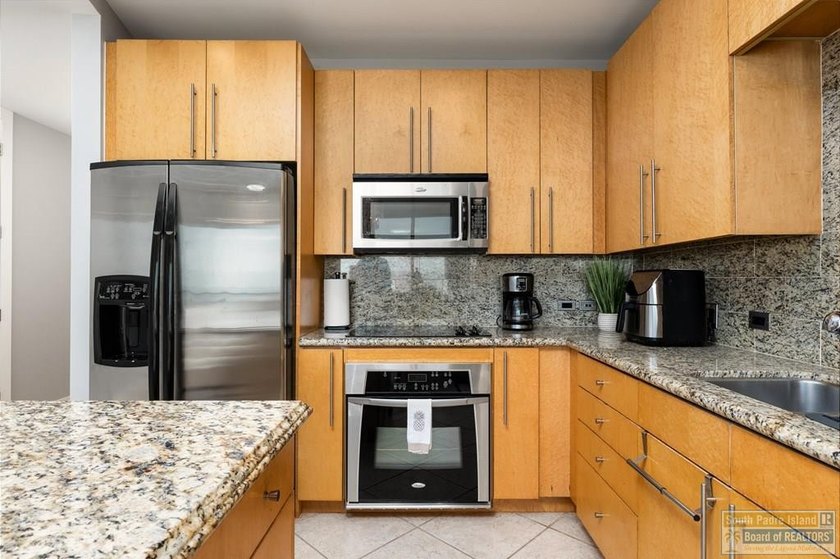 Experience coastal living at its finest in Sapphire Unit 1806, a - photo 4