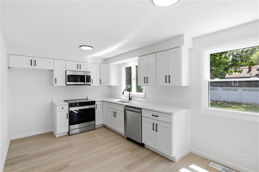 Welcome to 163 Sparling Drive! This 3-bedroom, 1.5-bath home - photo 11