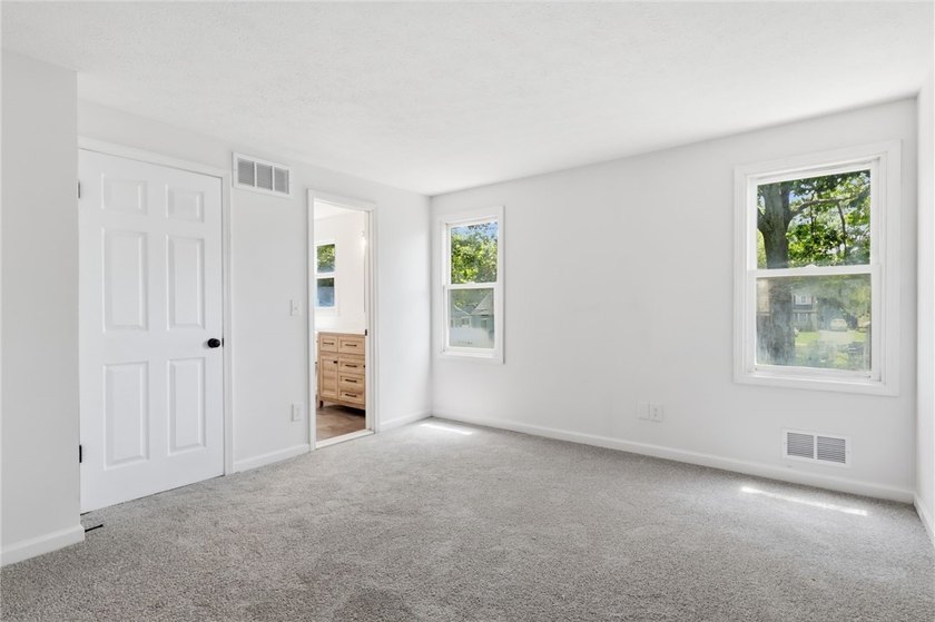 Welcome to 163 Sparling Drive! This 3-bedroom, 1.5-bath home - photo 13