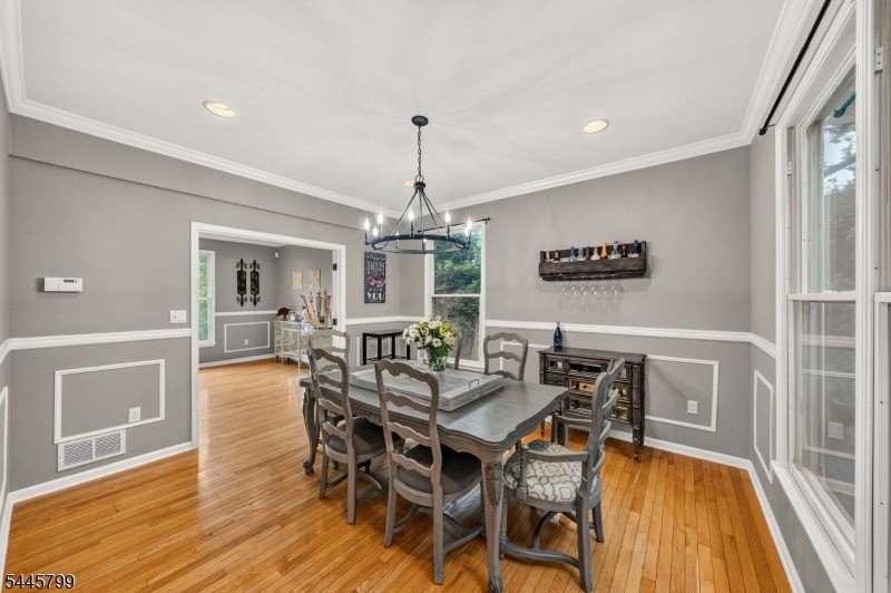 Spectacular Colonial in Sought-After Vizcaya Estates! Welcome to - photo 14
