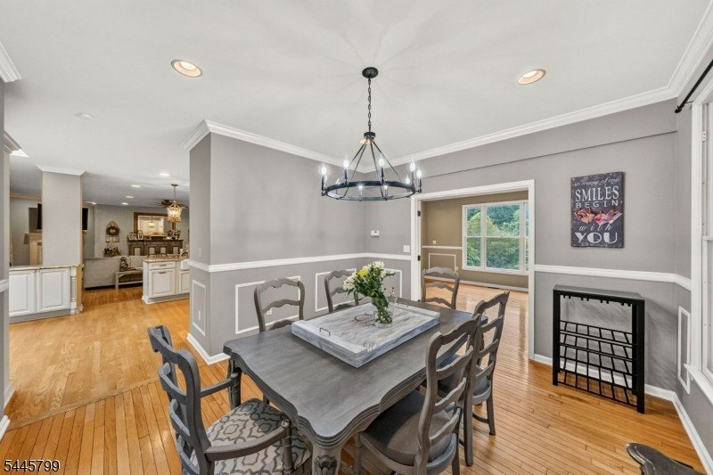 Spectacular Colonial in Sought-After Vizcaya Estates! Welcome to - photo 15