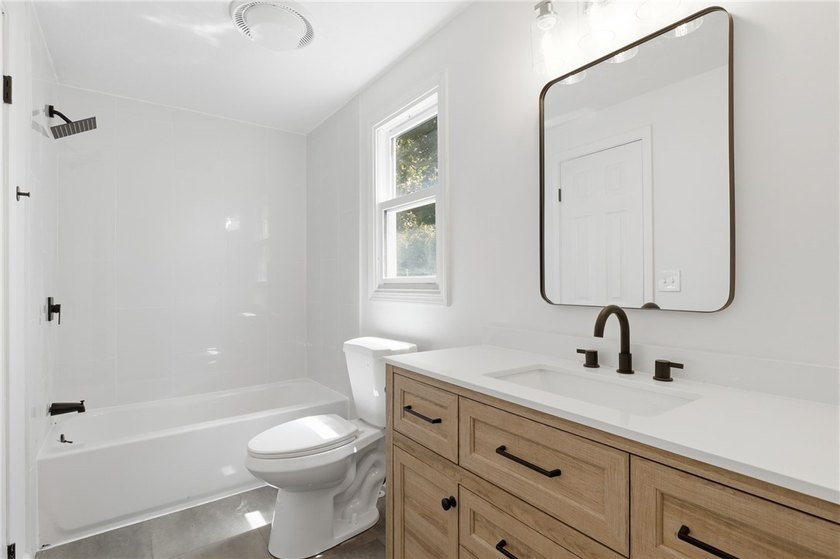 Welcome to 163 Sparling Drive! This 3-bedroom, 1.5-bath home - photo 19