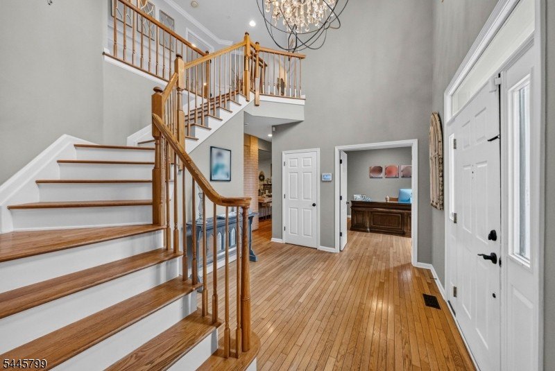 Spectacular Colonial in Sought-After Vizcaya Estates! Welcome to - photo 20