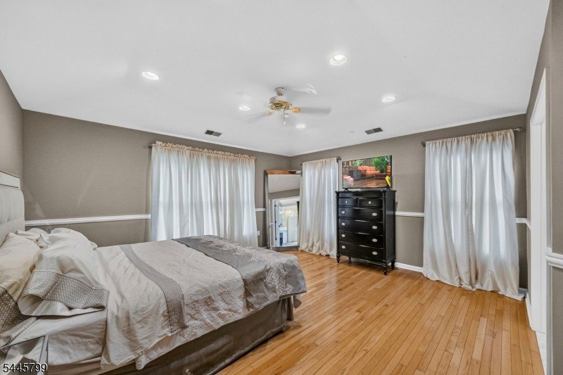 Spectacular Colonial in Sought-After Vizcaya Estates! Welcome to - photo 21