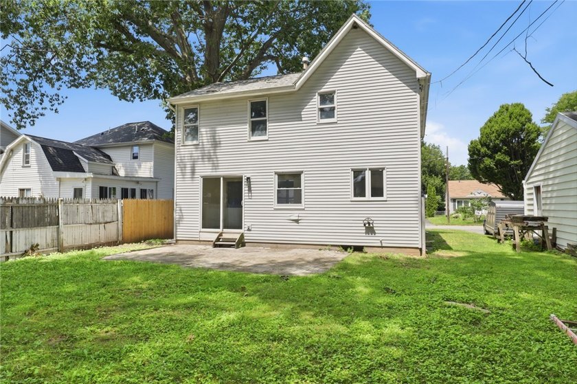 Welcome to 163 Sparling Drive! This 3-bedroom, 1.5-bath home - photo 22