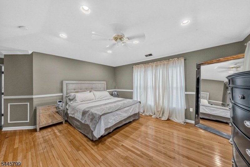 Spectacular Colonial in Sought-After Vizcaya Estates! Welcome to - photo 22