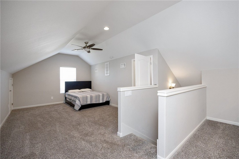 Turn key, coastal charm meets effortless living just minutes - photo 23