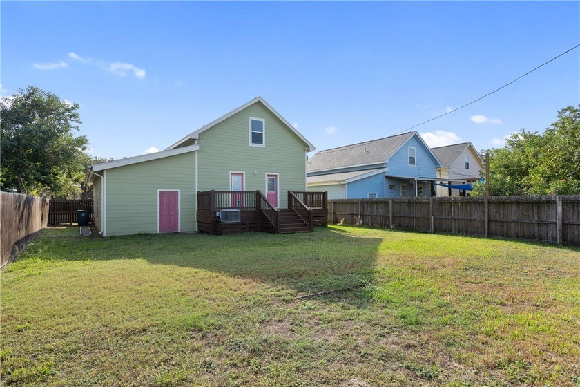 Turn key, coastal charm meets effortless living just minutes - photo 34
