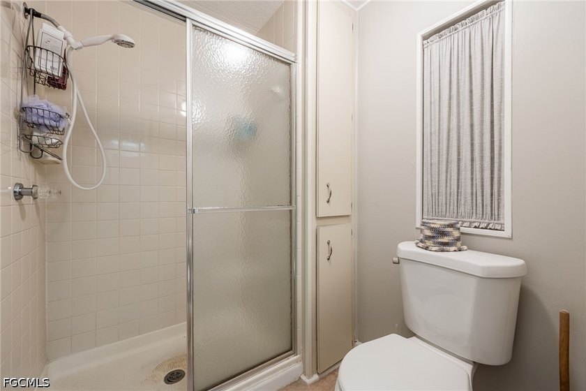 A little TLC can go along way here with over 1100 Sqft, 2 - photo 22
