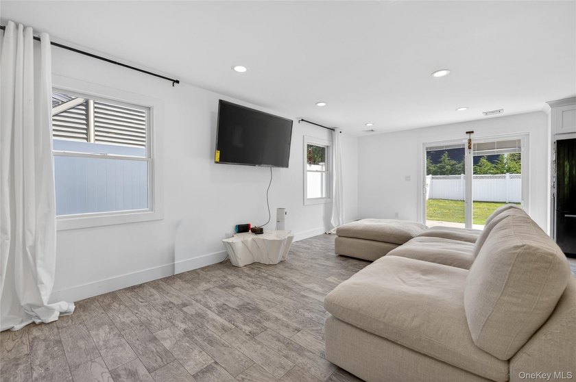 A Diamond, Completely Remodeled Colonial Located Mid-Block in - photo 4