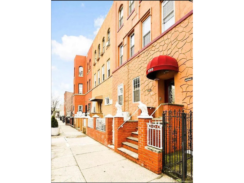 Excellent investment opportunity in the heart of Bushwick! This - photo 3