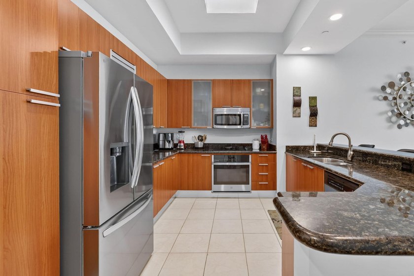 Rarely available penthouse residence at Marina Grande offering - photo 11