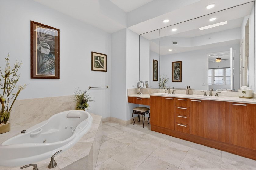 Rarely available penthouse residence at Marina Grande offering - photo 25
