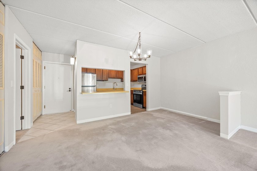 Welcome Home! Greenbrier Village has so many amenities, you can - photo 14