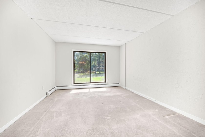 Welcome Home! Greenbrier Village has so many amenities, you can - photo 20