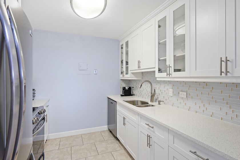 Experience exceptional waterfront living in the sought-after - photo 9