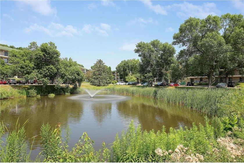 Welcome Home! Greenbrier Village has so many amenities, you can - photo 41
