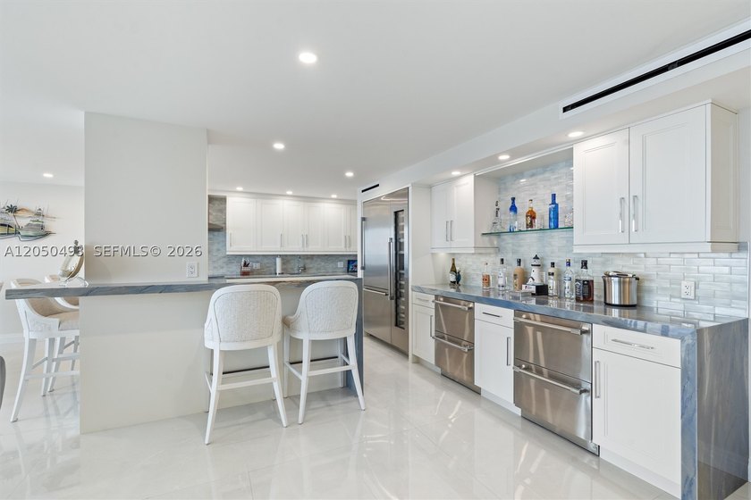 Magazine quality furnished 2 BR/2 BA residence at highly - photo 11