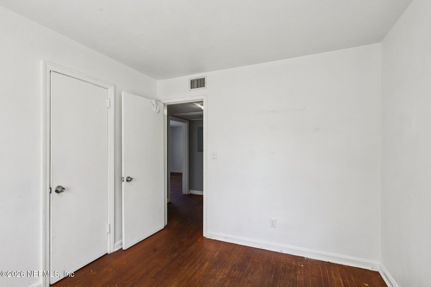 Charming and fully remodeled 2-bedroom, 1.5-bath home offering - photo 21