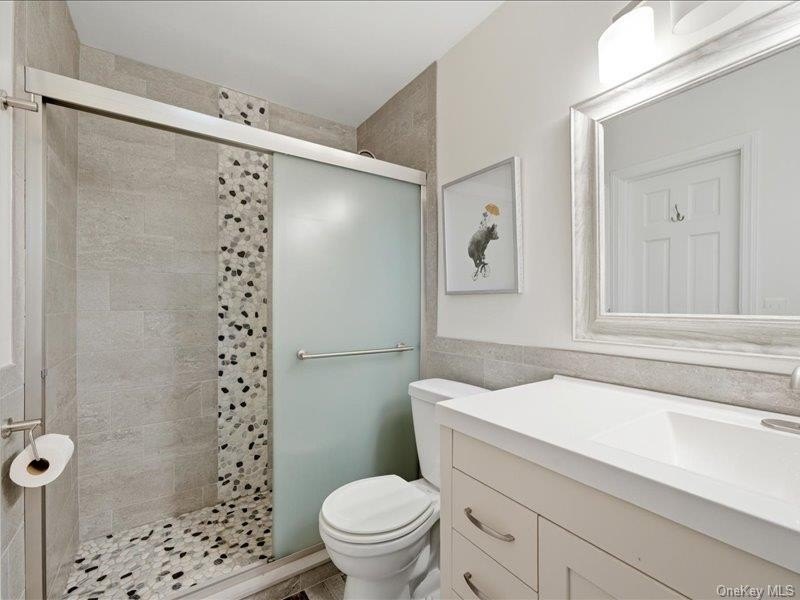 Welcome to this beautifully maintained three bedroom, 2 bath - photo 10