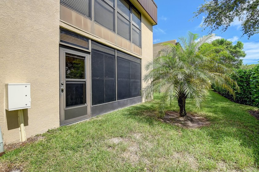 Some homes make you do the math before you even walk in the door - photo 31