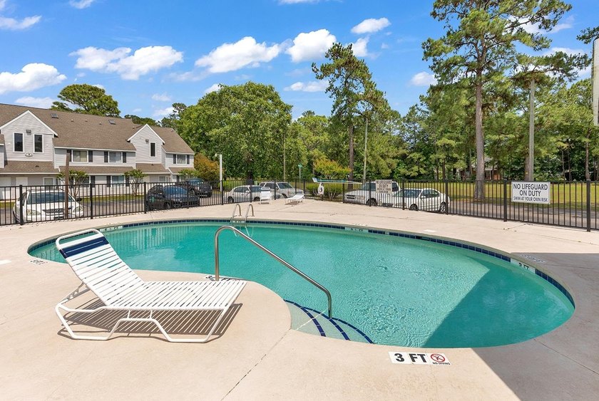 Welcome home to Fairway Lakes at Island Green, nestled on the - photo 5