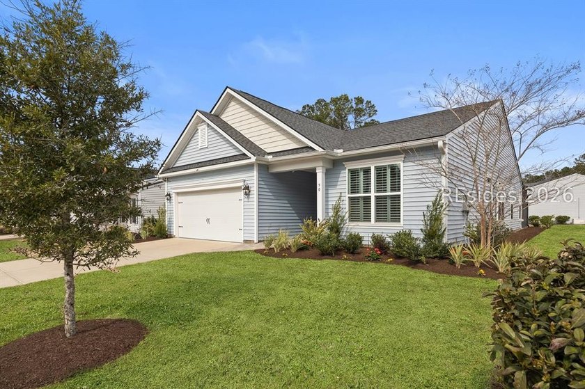 Skip the wait-this move-in ready Killarney model in Four Seasons - photo 3