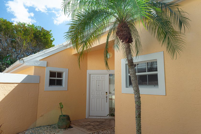 Beautiful 3BR/2BA home with 2-car garage located in the gated - photo 3