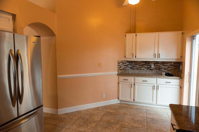 Beautiful 3BR/2BA home with 2-car garage located in the gated - photo 5