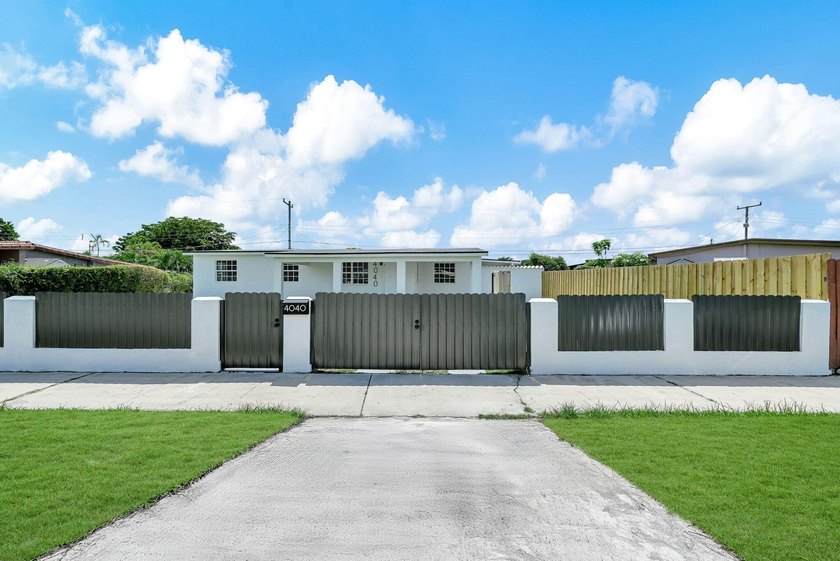 Discover Your Dream Home in Kendall! This fully renovated - photo 4