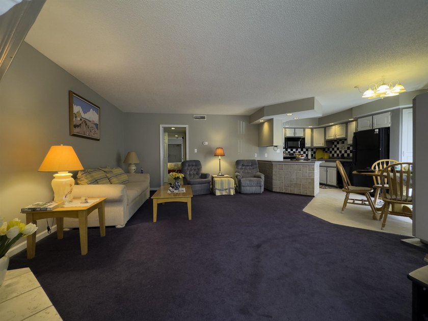 Well-Maintained 2-Bedroom, 2-Bathroom Condo in the Heart of - photo 2