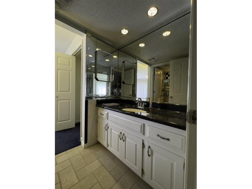 Well-Maintained 2-Bedroom, 2-Bathroom Condo in the Heart of - photo 10