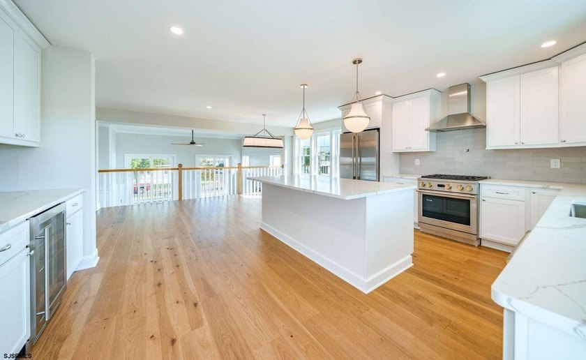 Stunning New Construction Goldcoast Home; well appointed - photo 5