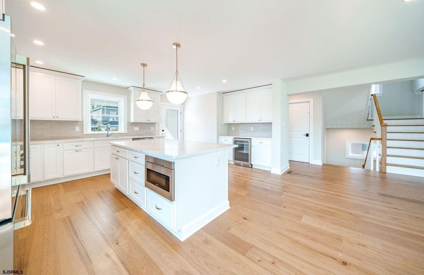 Stunning New Construction Goldcoast Home; well appointed - photo 8